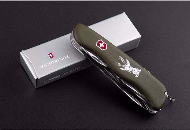 Victorinox HUNTER Review